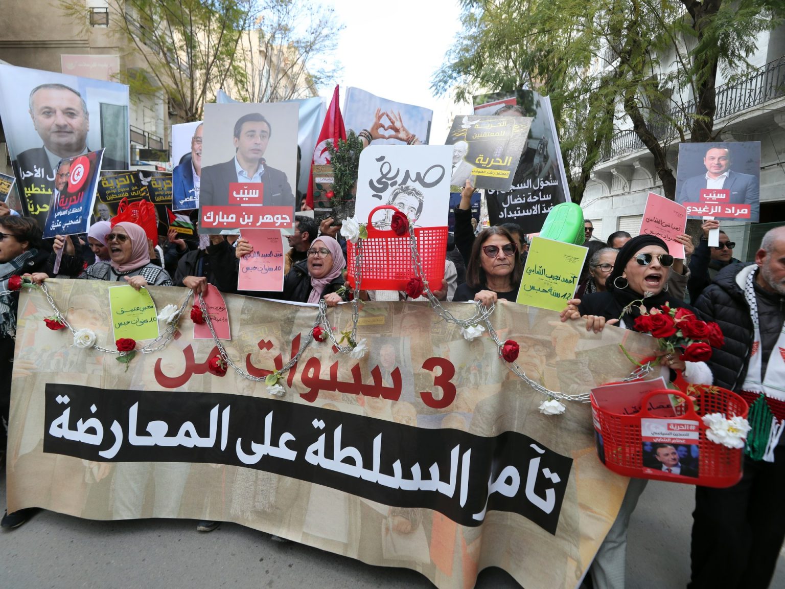 اتهامات بتصاعد التضييق في تونس بعد منع اجتماع حزبي