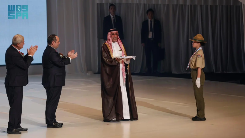 السعودية تتسلم راية إكسبو من اليابان في ختام معرض أوساكا
