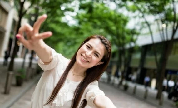 احذر إشارة النصر تهدد خصوصيتك وتسرق هويتك وأموالك