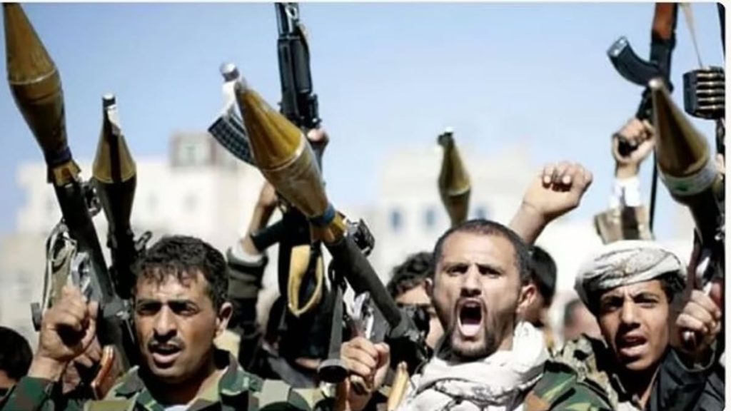 إيران تسلم قيادات الحرس الثوري ومعدات صاروخية للحوثيين