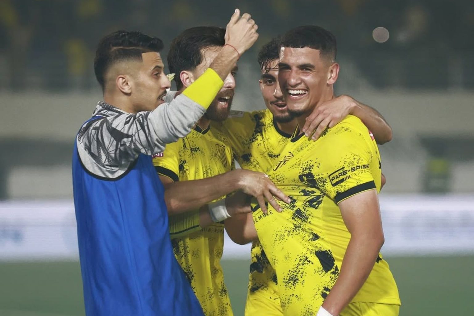 المغرب الفاسي يتوّج بطلاً للدوري المغربي بعد 41 عاماً