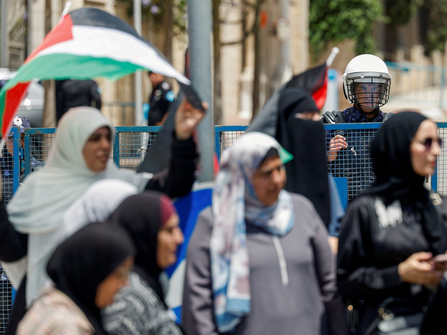 مؤسسات حقوقية فلسطينية تؤكد أن سجون إسرائيل ساحات إبادة وتعذيب وتجويع