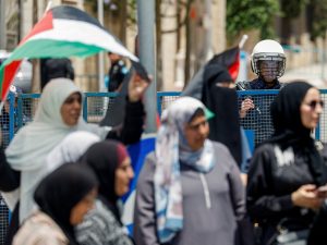 مؤسسات حقوقية فلسطينية تؤكد أن سجون إسرائيل ساحات إبادة وتعذيب وتجويع