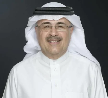 أرامكو تحذر من تهديدات بمضيق هرمز وتأثيرها على إمدادات النفط
