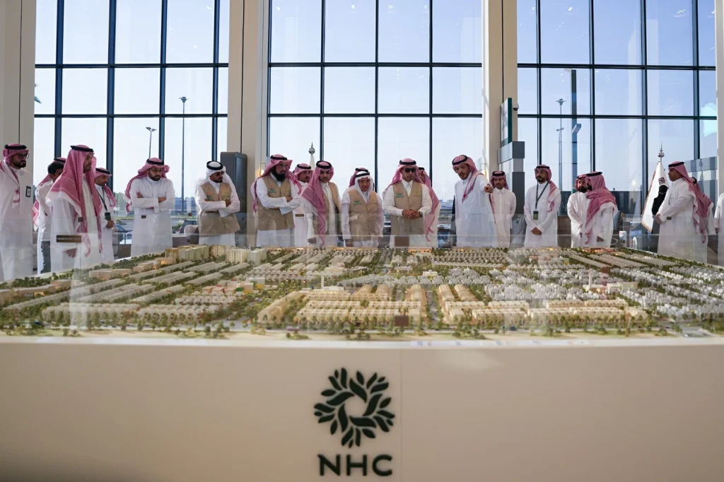 وزير البلديات والإسكان يعلن تفاصيل خطة الإسكان الوطنية