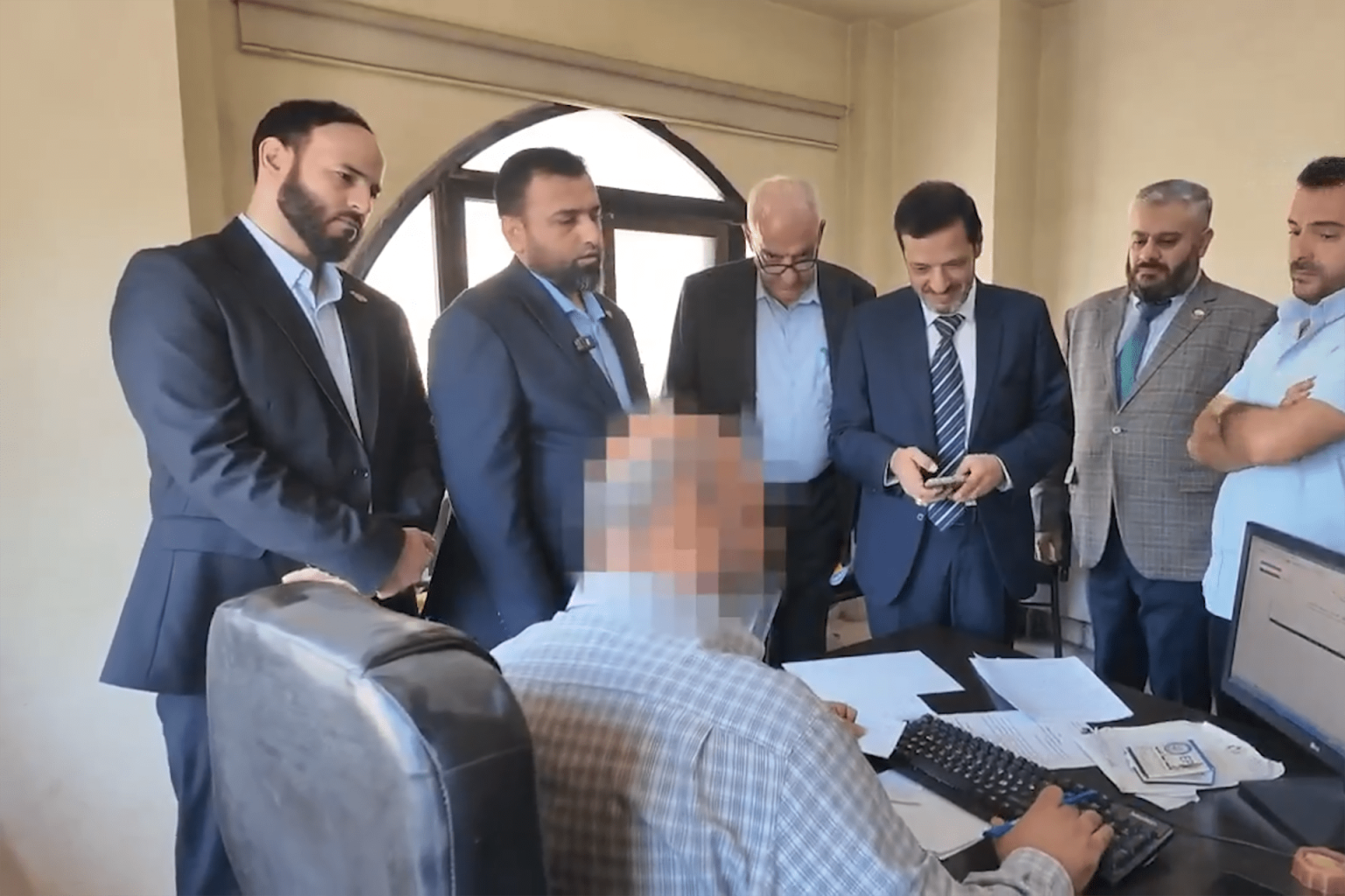 فضيحة رواتب الموتى في سوريا تكشف شبكة فساد واسعة