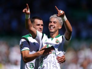 ياسر زبيري يتوج بجائزة أفضل لاعب في راسينغ سانتاندير
