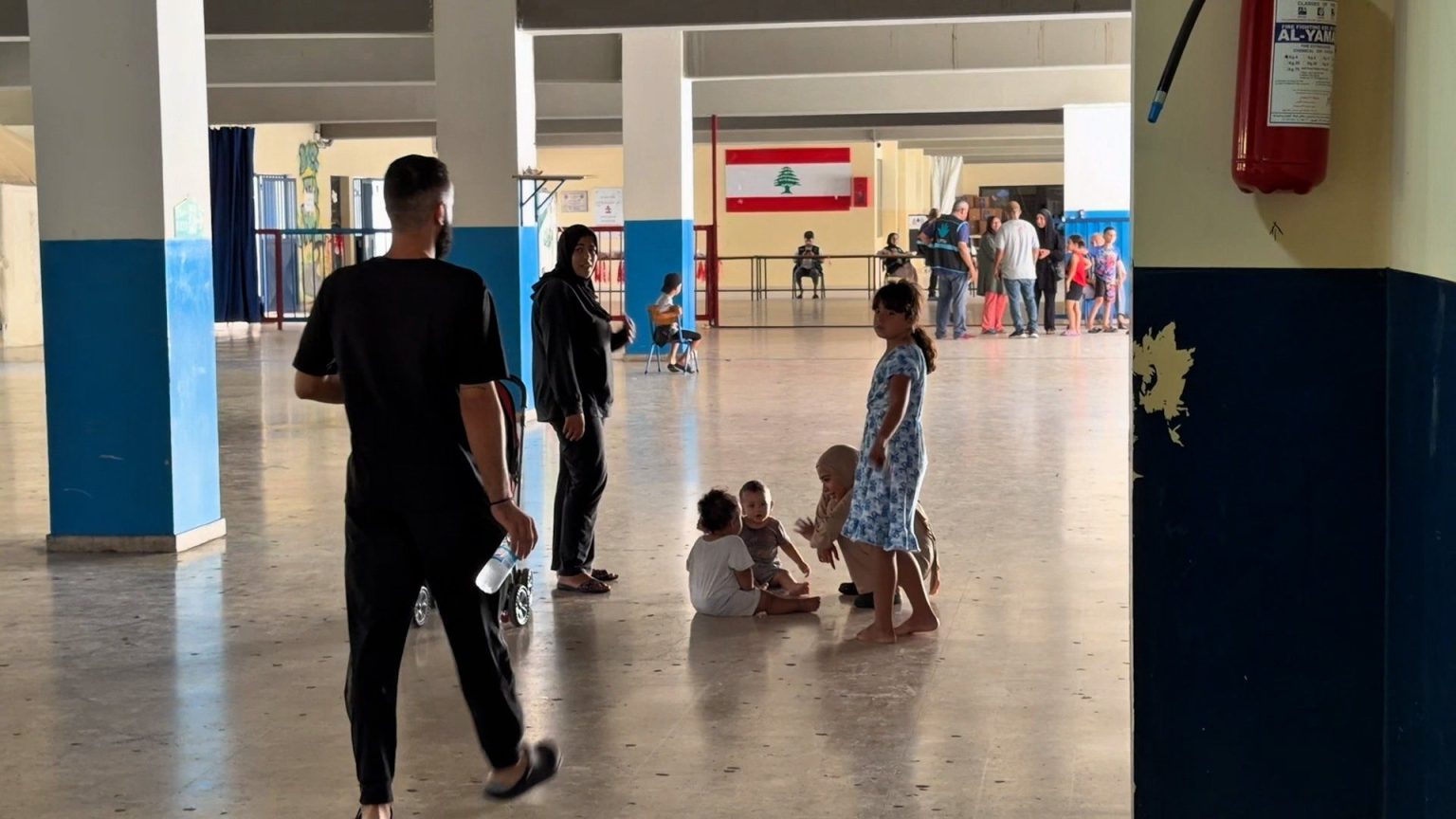 طلاب لبنان يعودون إلى مدارسهم رغم التحديات الحالية