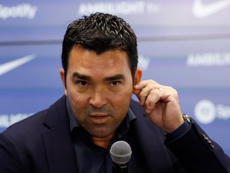 ديكو يغلق فصل ألفاريز في برشلونة نهائياً