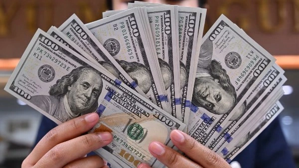 ارتفاع الدولار وعوائد السندات يثير القلق الاقتصادي