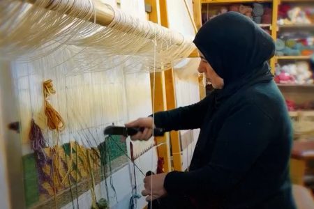 الكليم العرسالي: إبداع حرفيات من نباتات الجبل