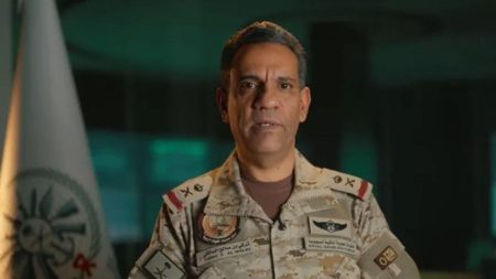 استهداف تهريب أسلحة حوثية عبر البحر في الحديدة